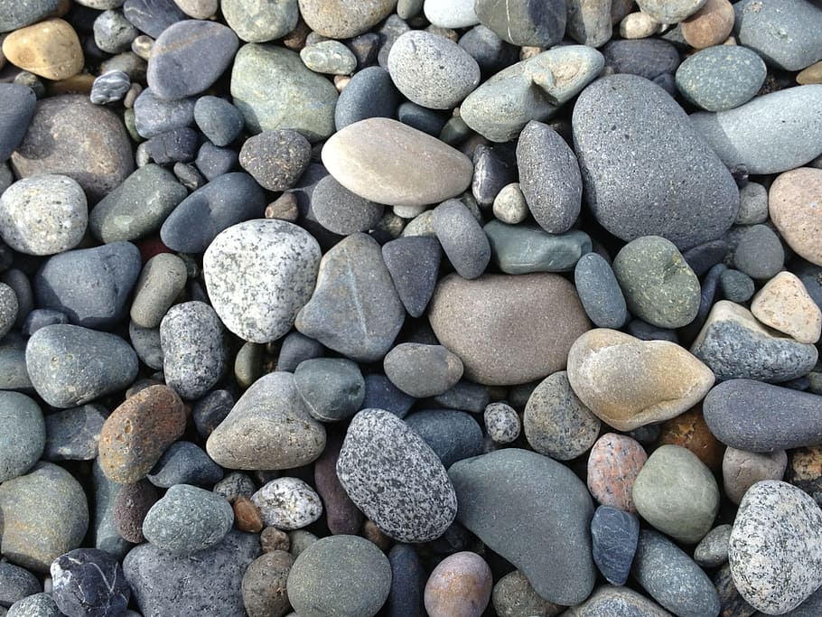Diferencia entre piedra y roca